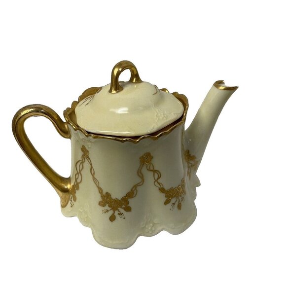 Porcelain White Gold Floral Theme Teapot Bavaria Glossy Painted 5 1/2" x 7 1/2" - Picture 5 of 6